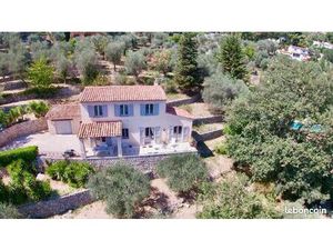 Très belle villa vue baie de Cannes calme absolu