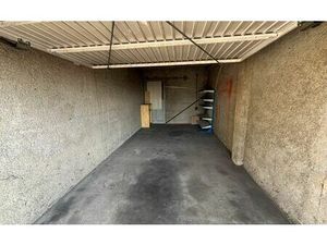 Location stationnement  9 m² T- à Grasse  120 €