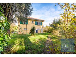 CHAMPAGNE AU MONT D'OR - Jolie Maison sur 2 niveaux et 850 m