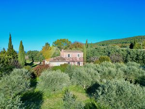 À seulement 10 minutes de Vaison-la-Romaine  Villa avec hang