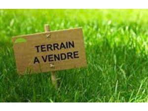 Terrain constructible 827m2 Le Temple 33680