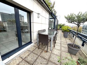 5 PIECES avec TERRASSE  2 PARKING et CAVE