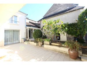 Elégante Maison T7 de 200m2 au coeur de La Charité-sur-Loire