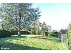 Terrain constructible de 700 m²