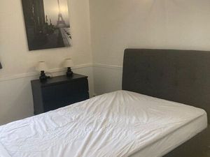 LIBRE F2 Appartement meublé au coeur du centre ville dans l'amande parking des promenades 