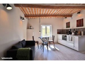 Duplex meublé entièrement refait à neuf - Place de la Bouquerie