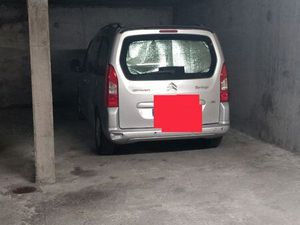 Place Parking sécurisé