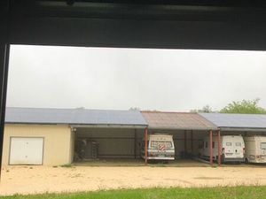 Emplacement camping car  bateau  van  caravane