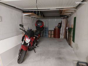 Garage box fermé 15m²