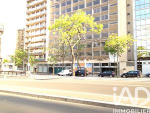 Vente Parking/garage/box 80 m²