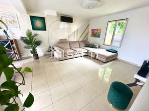 Maison familiale avec jardin  garage et confort moderne