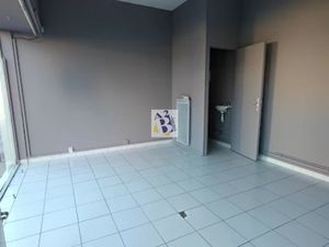 Location locaux professionnels 18 m² à Angouleme (16000)  375 €