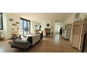 BIEN RARE...Maison Bonchamp Les Laval (53960) 8 pièce(s) 192 m2 sur 3.5 hectares