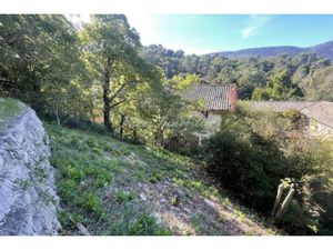 Vente terrain à batir 625 m² à Bonnieux (84480)  161 250 €