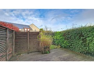 Maison-appartement de 94 m² avec 3 chambres grand garage jardin et terrasse