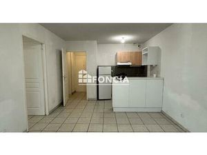 ANNEMASSE  appartement de type 2 avec balcon et parking privatif en extérieur