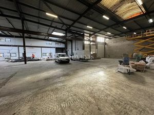 LOCAL D'ACTIVITE A LOUER