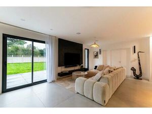 Maison de 7 pièces de 180 m² située à Le Plessis-Trévise