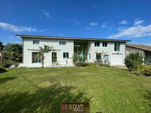 Grande maison familiale avec dépendances – idéale artisan!