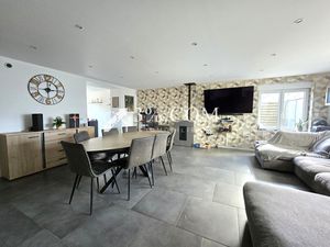 MAISON SEMI INDIVIDUELLE 108 m² - 4 Chambres + Bureaux + Jardin