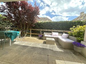 - VENDU - Appartement familial avec jardin à Chambourcy  un véritable compromis entre mais