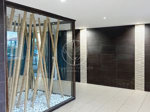 Cavaiilon appartement T2 de 42 m2 parking balcons 10 m2 ascenseur