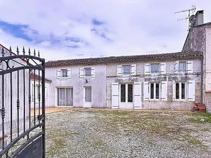 Vente maison 7 pièces 170 m² à Cognac (16100)  179 000 €