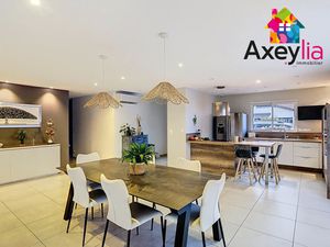 A VENDRE - RENAISON - MAISON PLAIN PIED ANNEE 2018 AVEC PISCINE