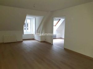 Location Appartement 5 pièces 100 m2 à Lons-le-Saunier