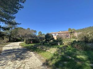 En exclusivité  maison de plain-pied avec dépendances