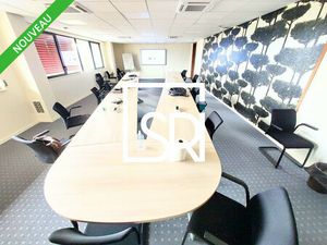 Location Local Professionnel 231m² COURNON D AUVERGNE 63800