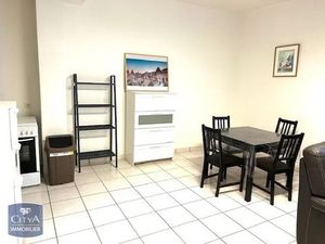 Appartement à louer 2 pièces 53 m² - Saumur (49) - 542€
