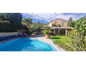 Annonce vente maison 8 pièces de 257m2 à Bagnols sur ceze (30200) - ParuVendu.fr ref 99278