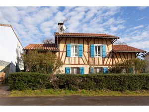 MAISON T5 130M² AVEC PISCINE DANS UN ENVIRONNEMENT CALME / PROCHE EAUZE
