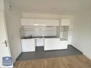 Appartement à louer 2 pièces 44.09 m² - Saint-Cyr-l'École (78) - 785€