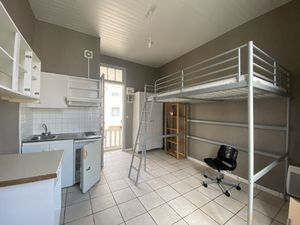 Location Appartement 1 pièce 18m² BORDEAUX 33800
