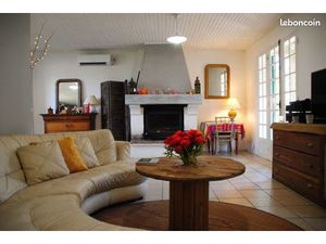 Villa 4 pièces de 110 m² avec piscine | Hauteurs de Comps