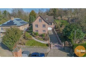 Gebouw gemengd gebruik te koop in Geraardsbergen