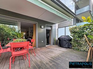 Beau T3 de 65 m² en RDJ terrasse de 30 m² garage double en sou