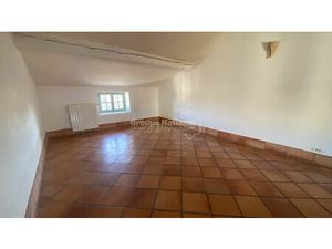 NIMES - PROCHE MAISON CARRÉE