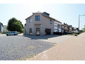 Gelijkvloers handelspand met bovenliggend appartement