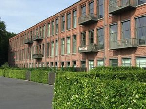 Verrassende  heldere loft met plafondhoogten van 6 m!