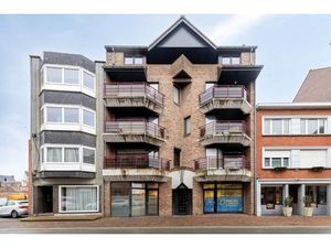 Prachtig dakappartement met 3 slaapkamers en 2 garages!