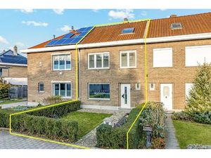 Instapklare woning met 2 slks  tuin en achteruitweg