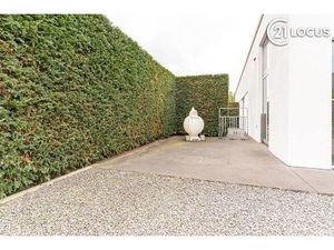 Handelsruimte met woonst & 6 parkings te koop in Kruibeke