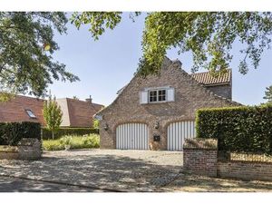 Elegante villa op toplocatie met dubbele garage