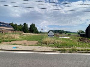 Bouwgrond halfopen bebouwing (lot 3) - 10a 15ca