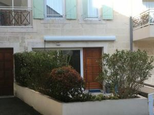 Studio a louer centre saintes