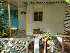 Loue F3 tout confort meublé sur un terrain clôturé et privé