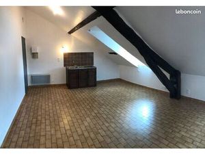Montereau studio 18 m2 entre centre et gare  55 minutes Gare de Lyon ligne R